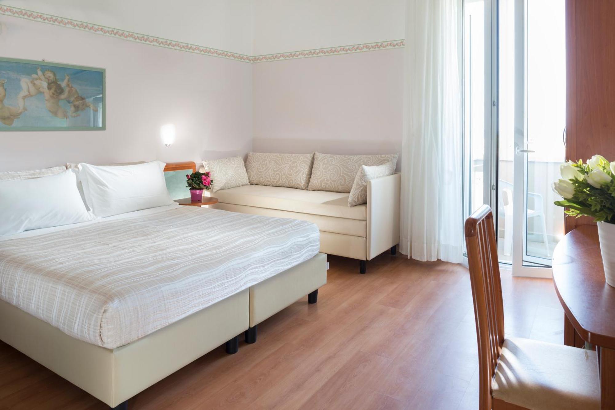 Hotel Sympathy Rimini Esterno foto