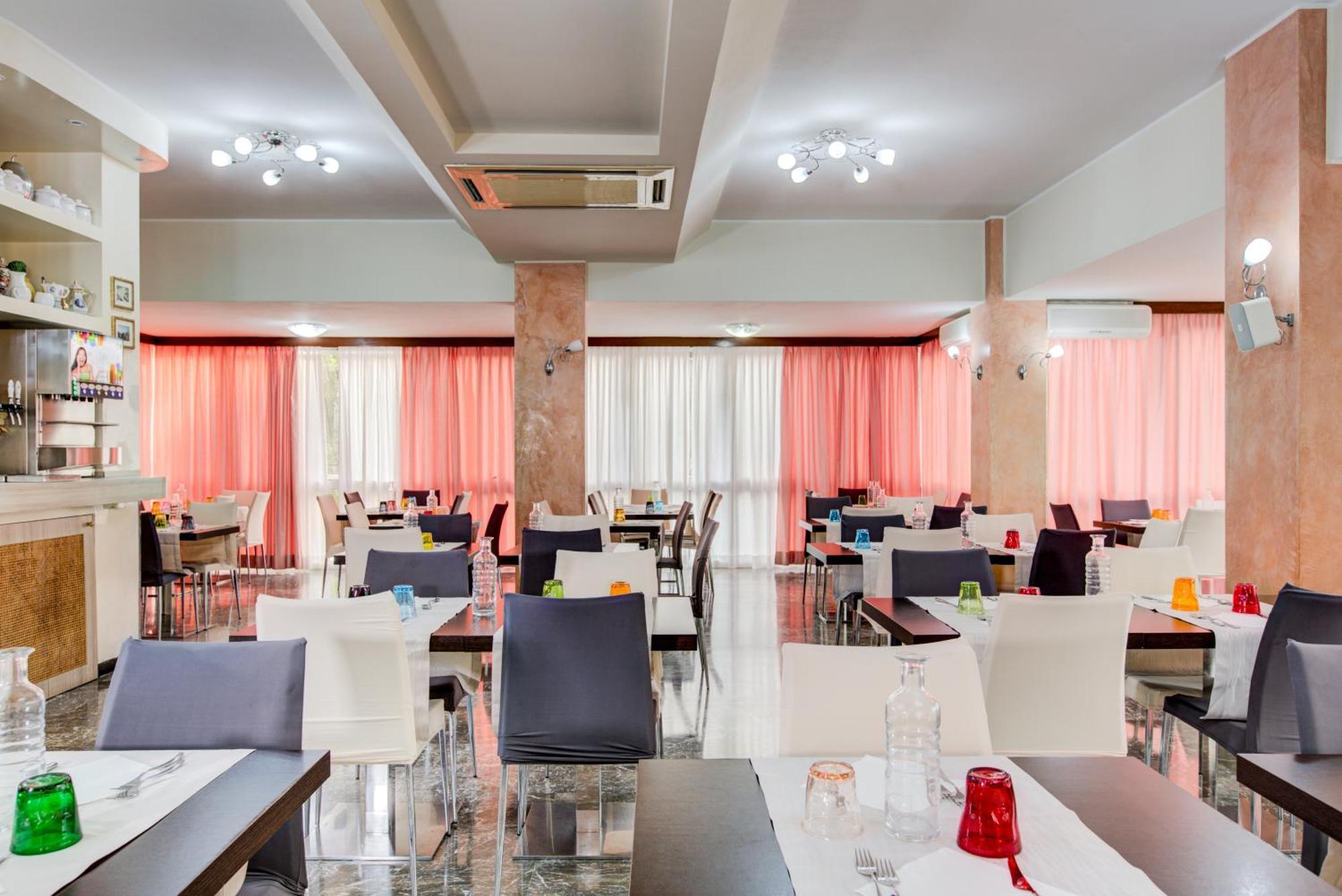 Hotel Sympathy Rimini Esterno foto