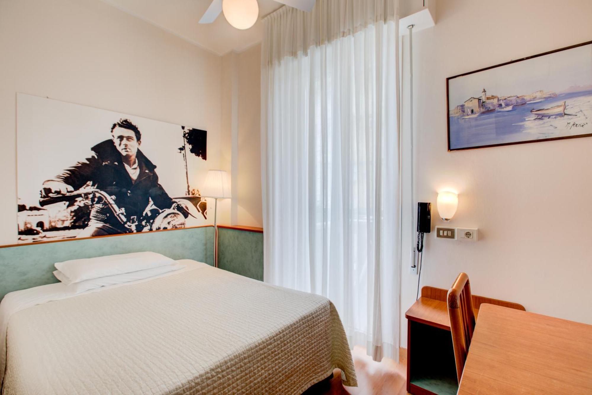 Hotel Sympathy Rimini Esterno foto