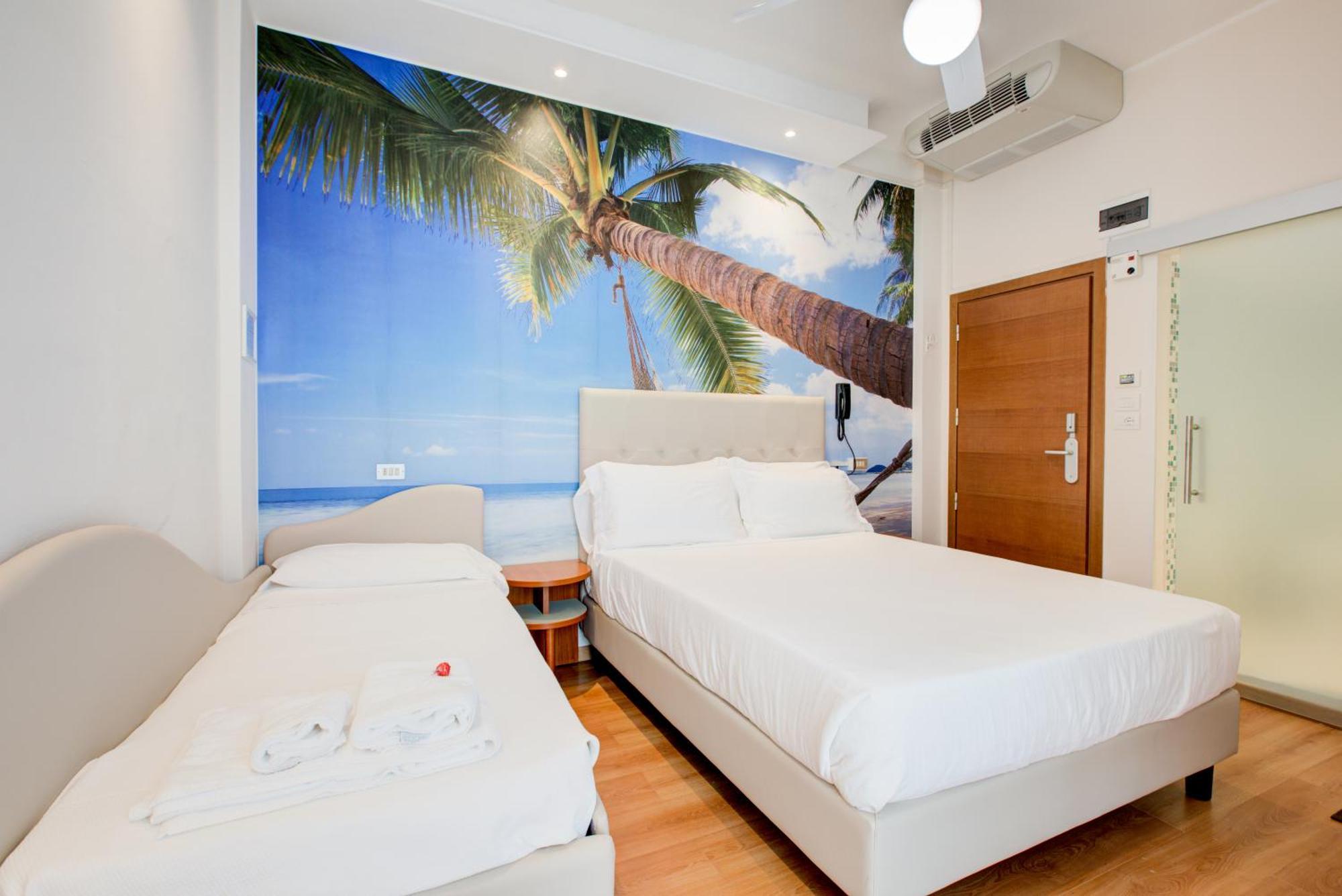 Hotel Sympathy Rimini Esterno foto
