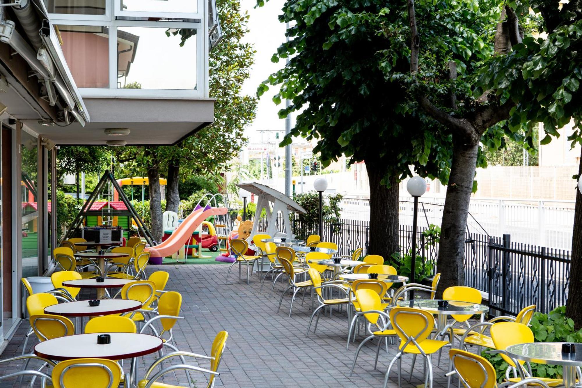Hotel Sympathy Rimini Esterno foto