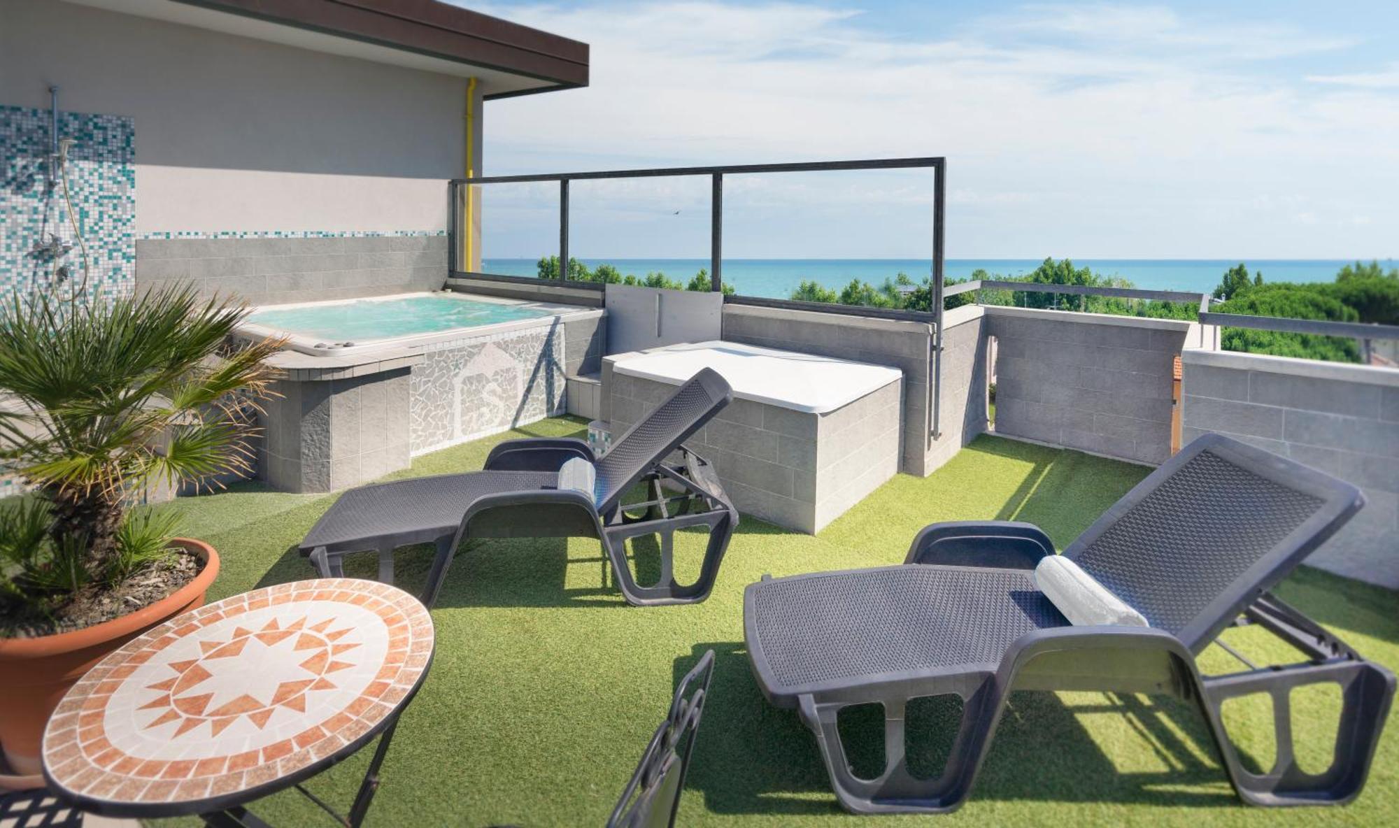 Hotel Sympathy Rimini Esterno foto